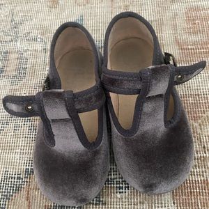 Okaa Spain gray velvet girls shoes 23 t strap buckle European dress toddler